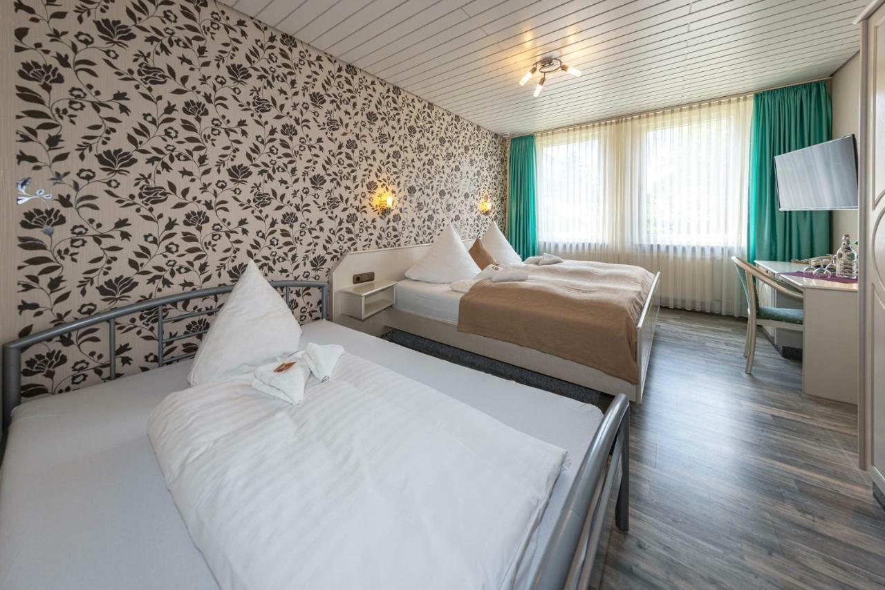 Landhotel Zum Niestetal Екстер'єр фото