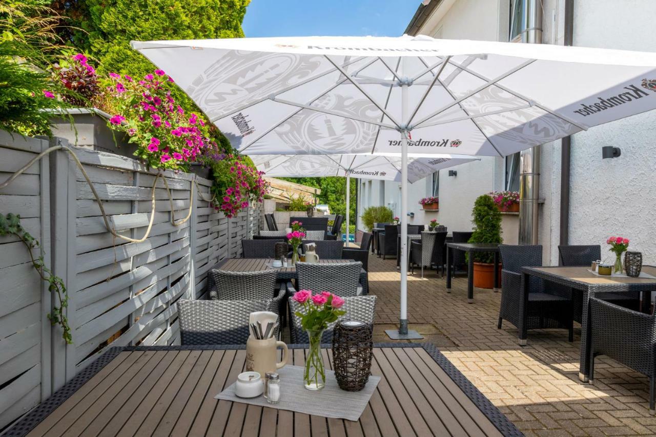 Landhotel Zum Niestetal Екстер'єр фото